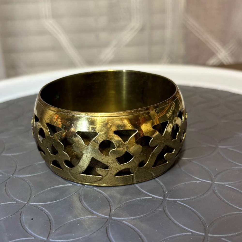 Vintage Intricate Cutout Brass Bangle Bracelet in Gold Tone 1.5”W 9.6”L small